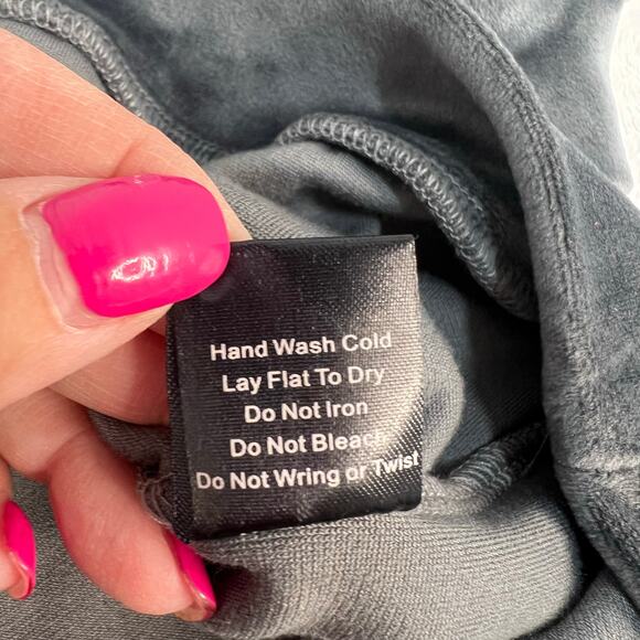 POL Crushed Velvet Grey Plush Small Crewneck Sweatshirt Stretch Loungewear NWOT - Picture 9 of 10